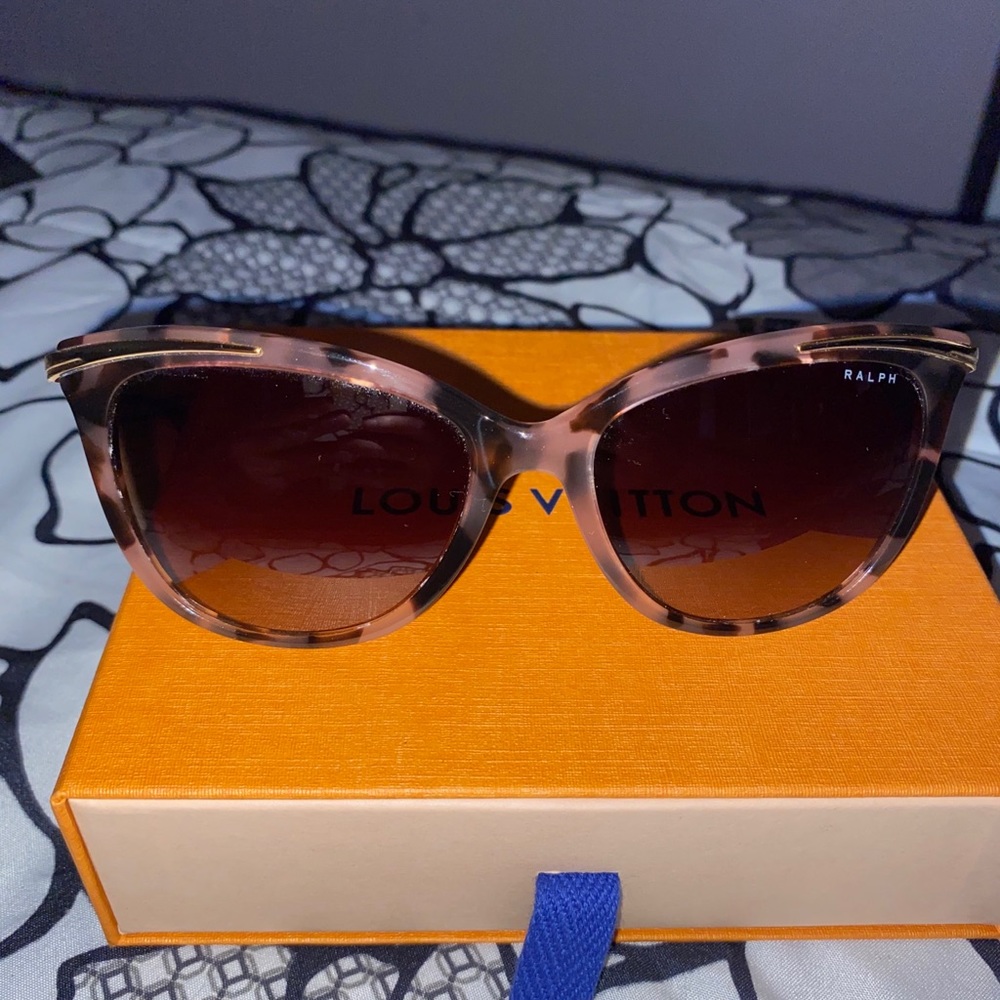 Women’s Ralph Lauren RA5203 sunglasses